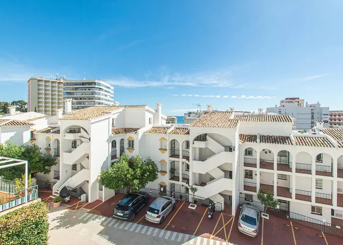 Casablanca 5. Con Vistas A La Piscina. * Fuengirola